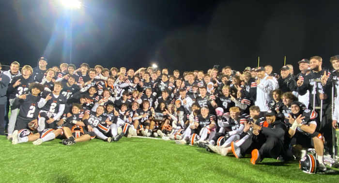 About the only time Los Gatos stood still all night, celebrating 16th section title.